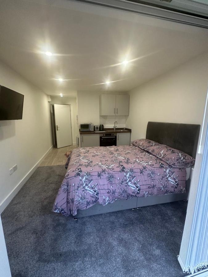 Selborne Studios Off Road Gated Parking Coventry Bagian luar foto