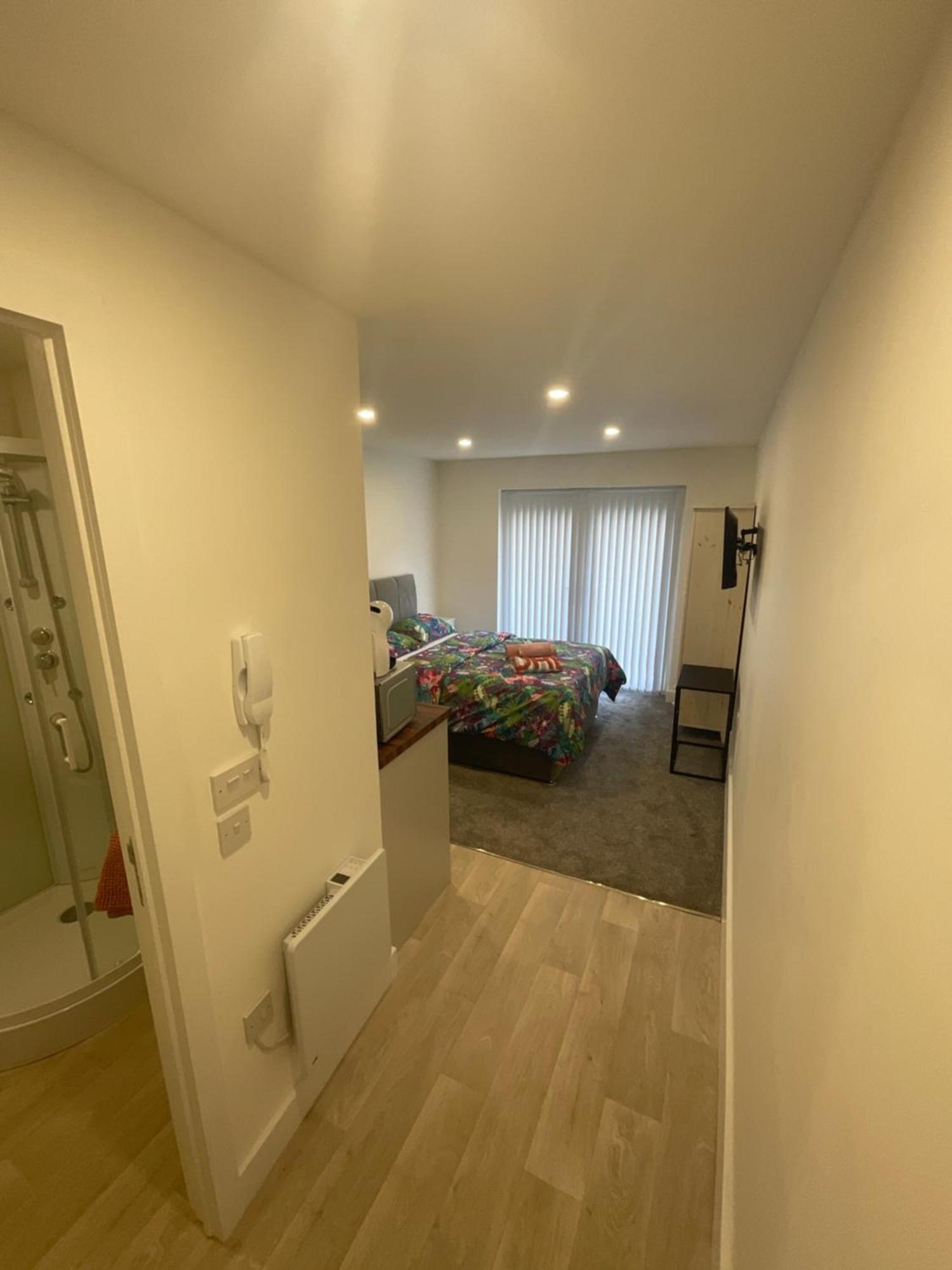Selborne Studios Off Road Gated Parking Coventry Bagian luar foto