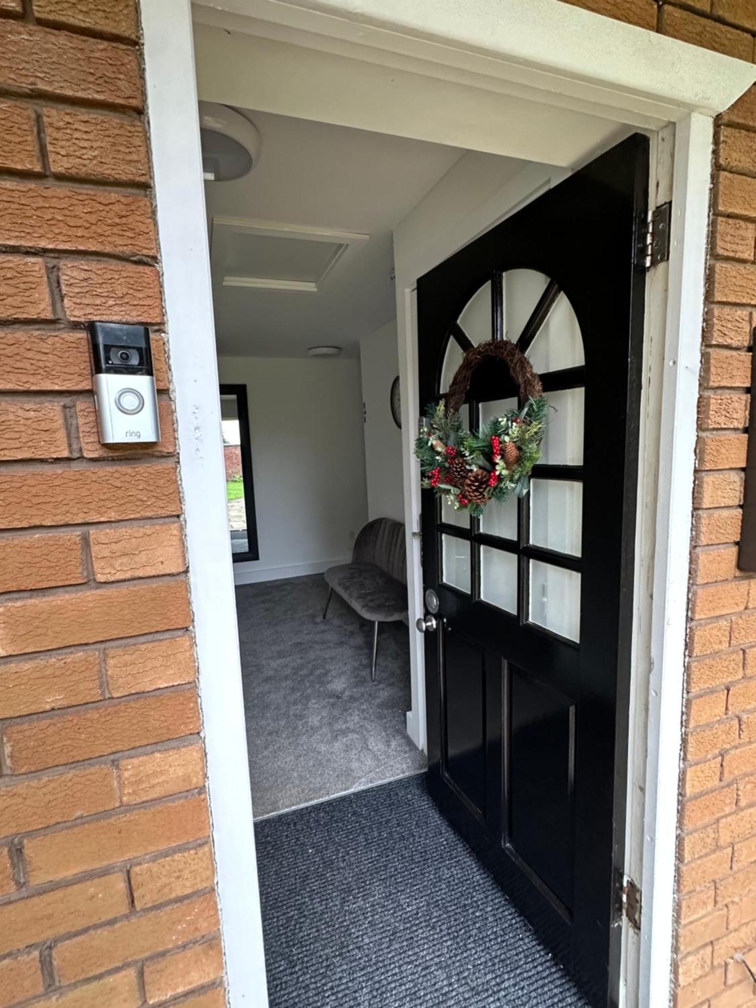 Selborne Studios Off Road Gated Parking Coventry Bagian luar foto