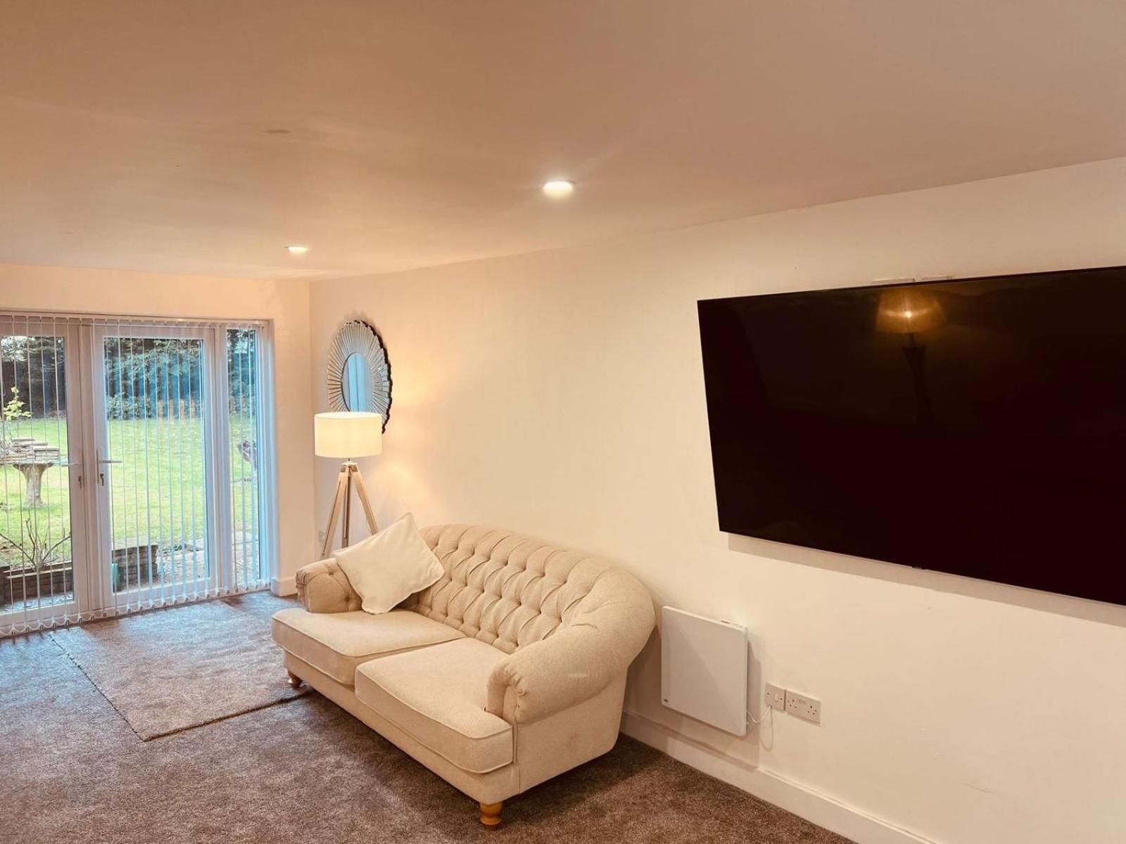 Selborne Studios Off Road Gated Parking Coventry Bagian luar foto